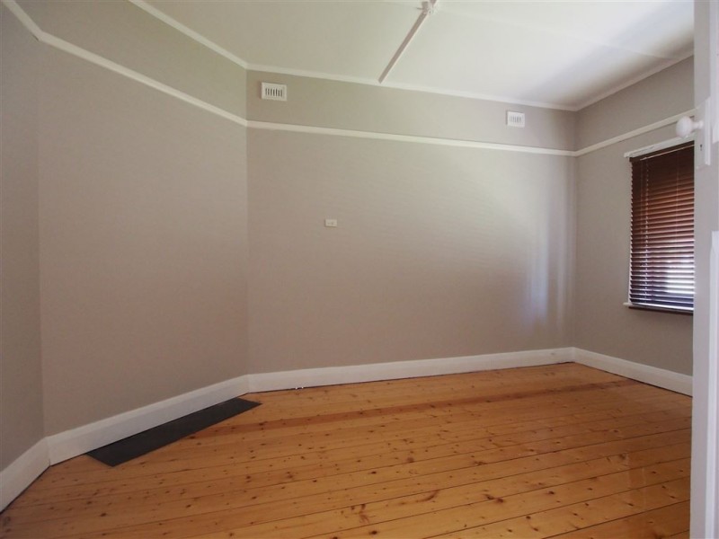 34 Danvers Grove, Woodville Gardens SA 5012