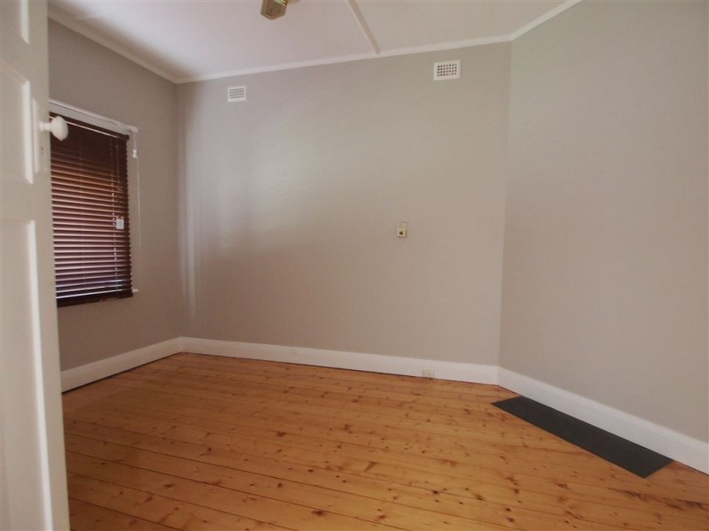 34 Danvers Grove, Woodville Gardens SA 5012