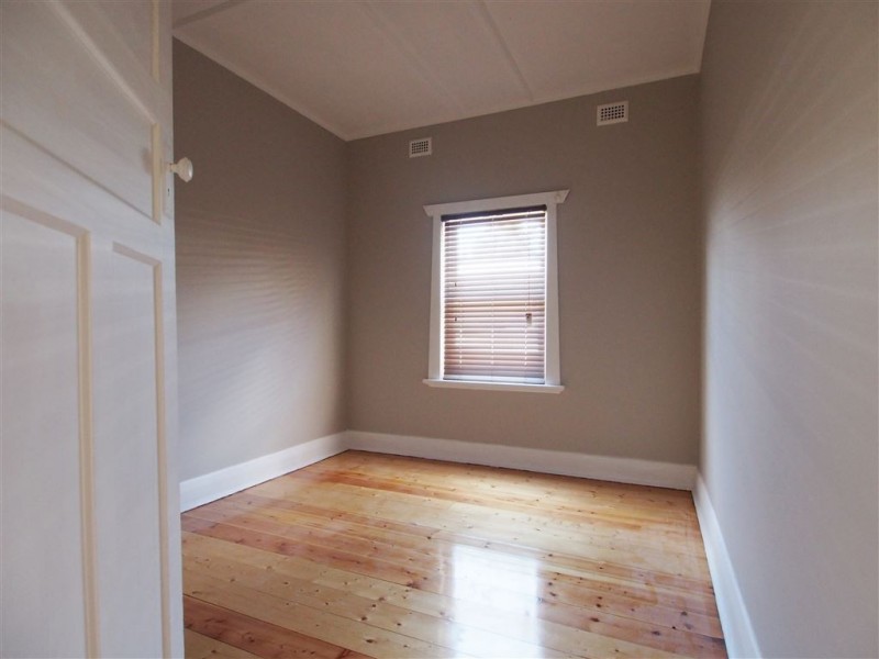 34 Danvers Grove, Woodville Gardens SA 5012