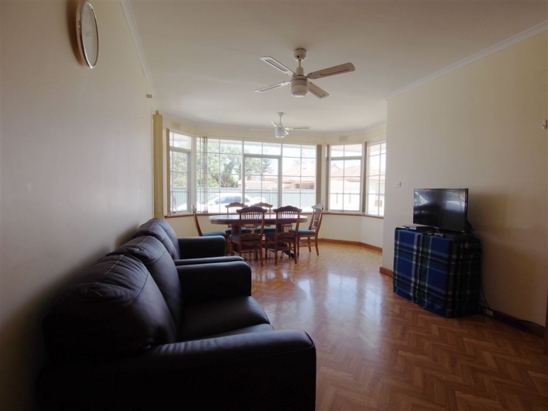4/160 Esplanade, Largs Bay SA 5016