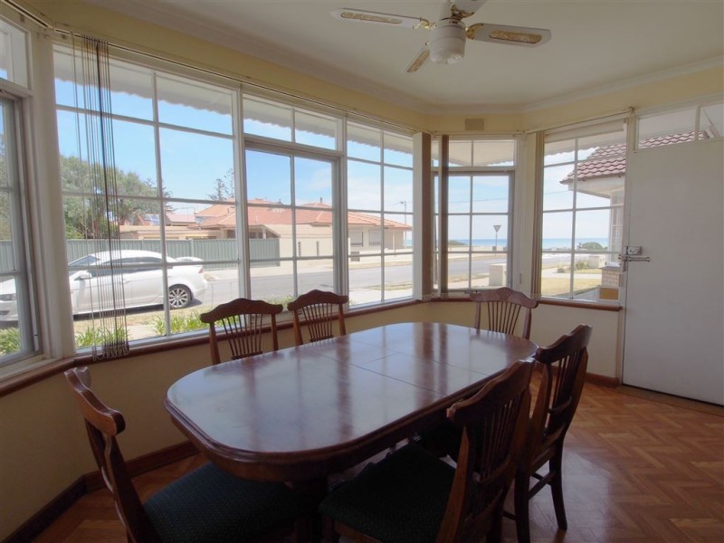 4/160 Esplanade, Largs Bay SA 5016