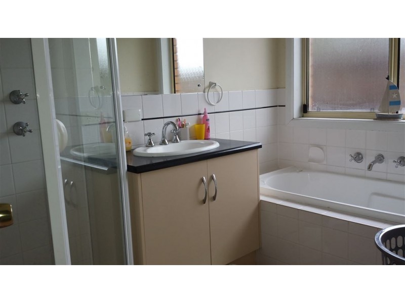 18 Maple CCt, Mawson Lakes SA 5095