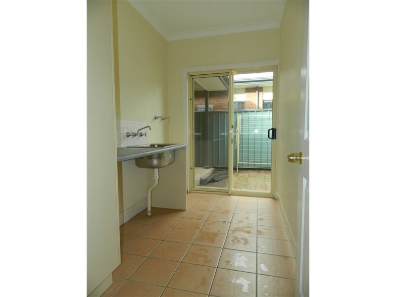 18 Maple CCt, Mawson Lakes SA 5095