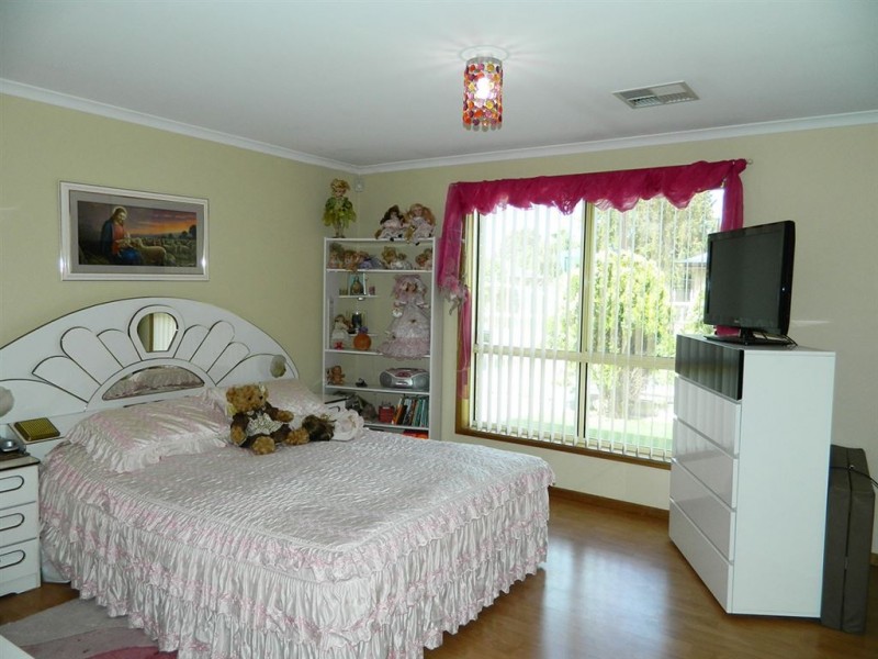 1 William Street, Athol Park SA 5012