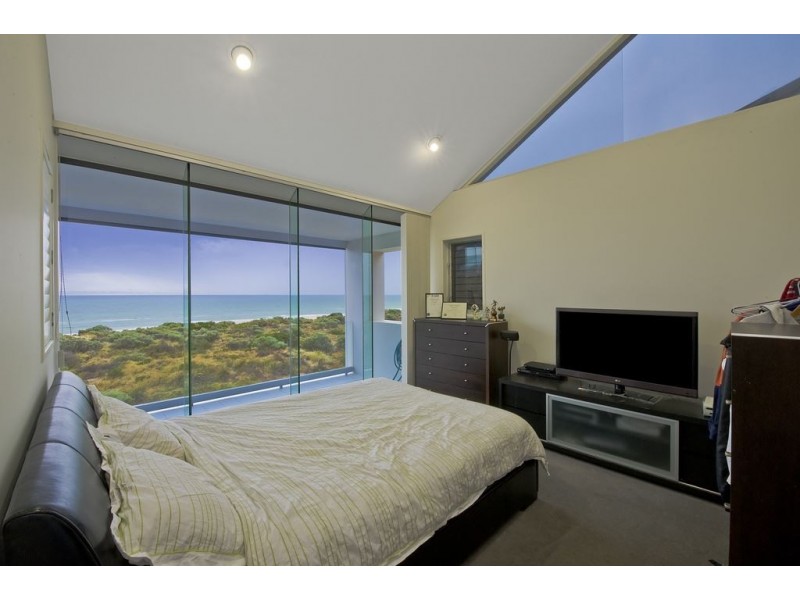 15 Tennyson Heights Court, Tennyson SA 5022