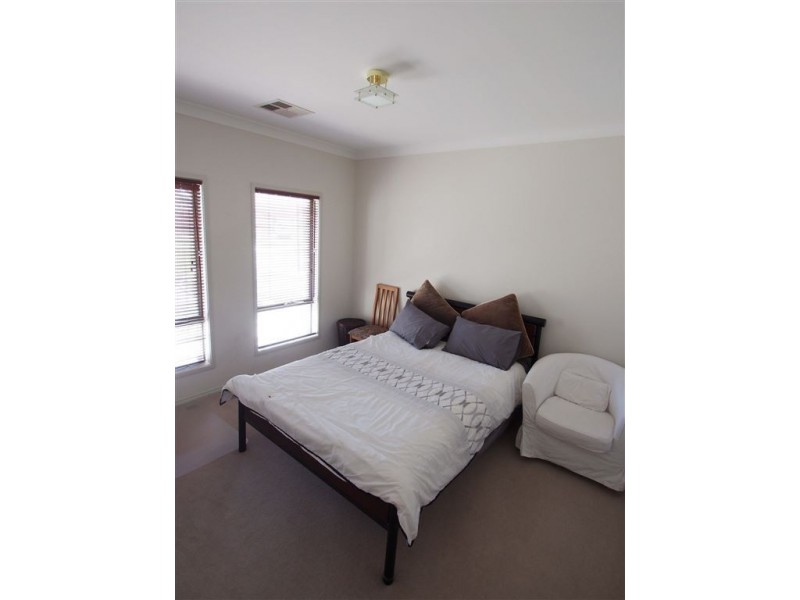 17 Fawnbrake Crescent, West Beach SA 5024