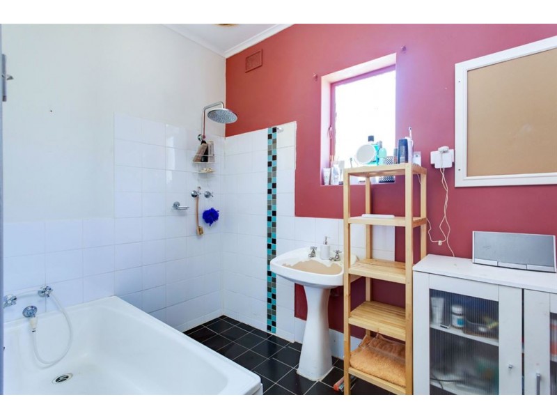 121 Crown Terrace, Royal Park SA 5014