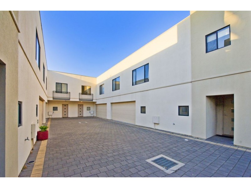 555b Anzac Highway, Glenelg North SA 5045