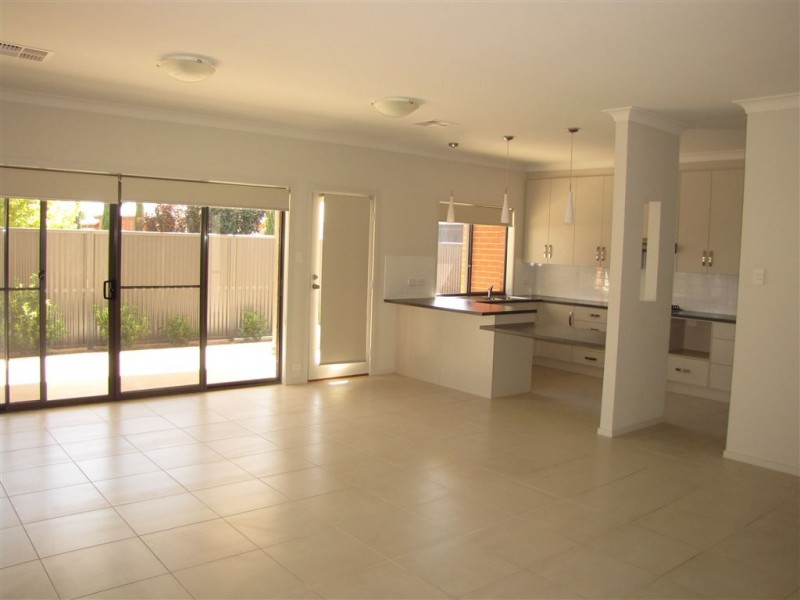 2 Alton Street, Beverley SA 5009
