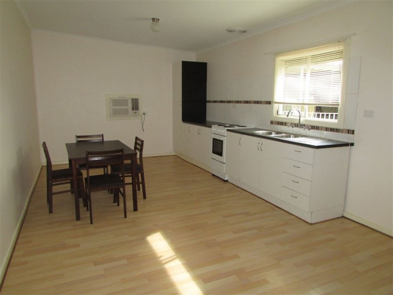 12 Milton Avenue, Clearview SA 5085