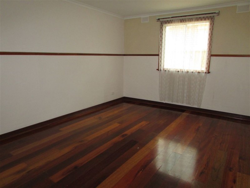 12 Milton Avenue, Clearview SA 5085