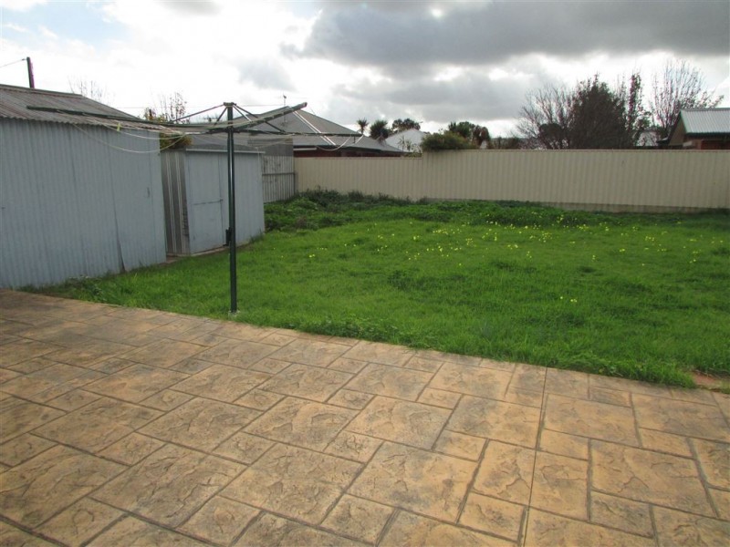 12 Milton Avenue, Clearview SA 5085