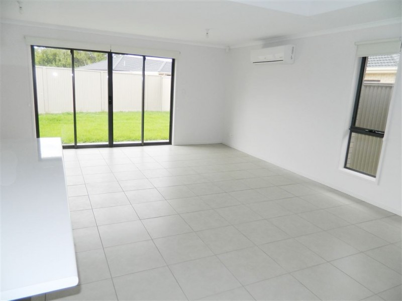 10 Gladstone Road, Mansfield Park SA 5012