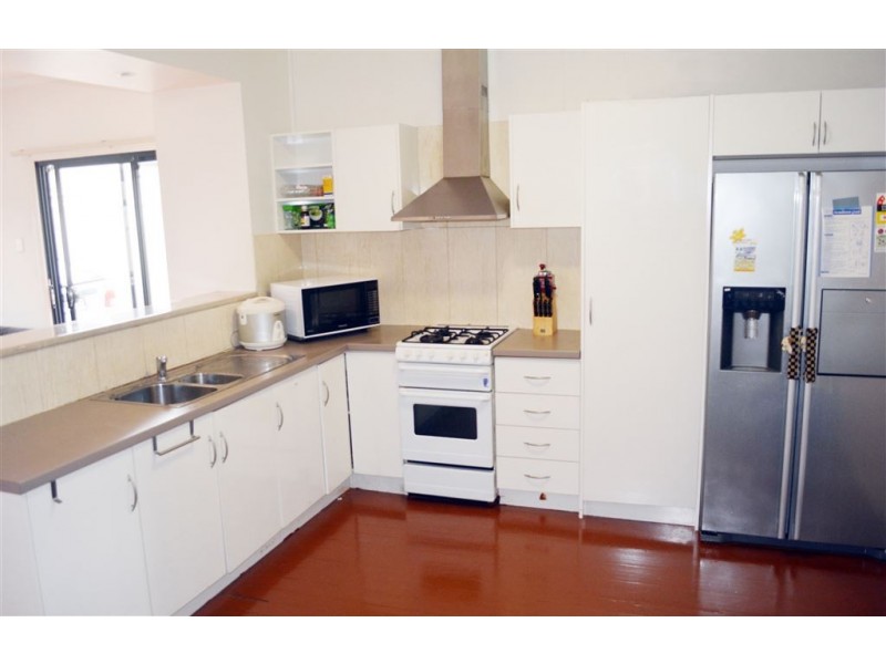 27 Ninth Ave, Woodville North SA 5012