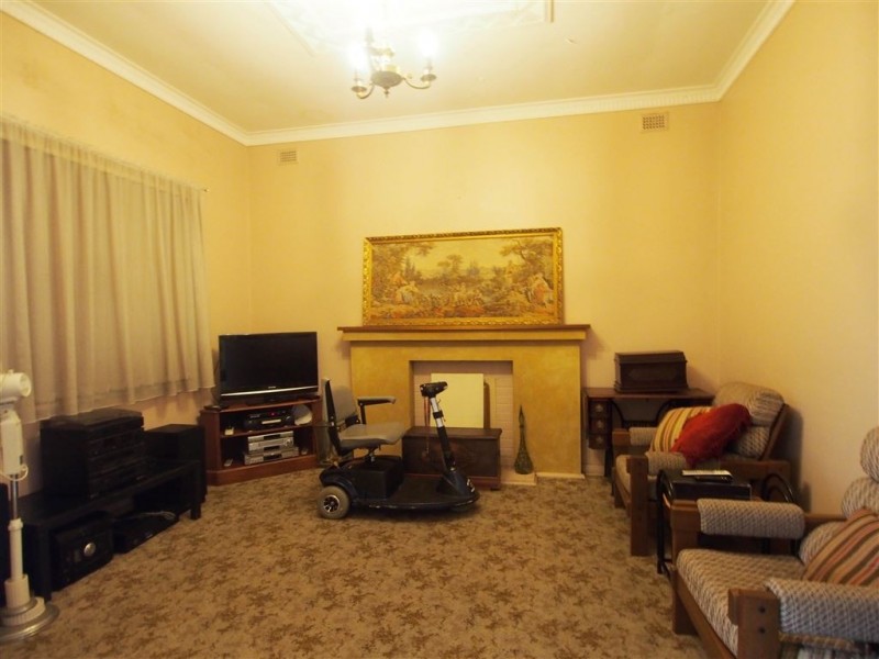 17 Findon Road, Woodville South SA 5011