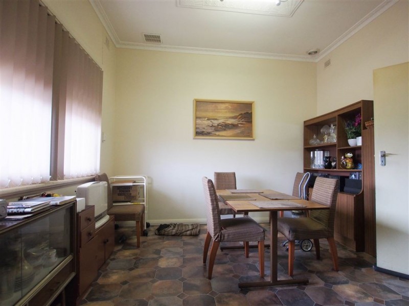 17 Findon Road, Woodville South SA 5011