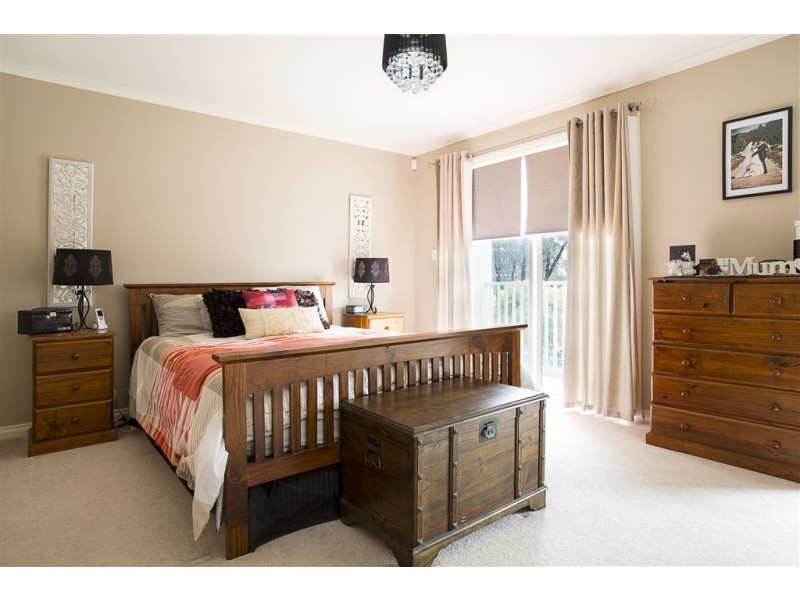 55 Fleming Crescent, Mansfield Park SA 5012