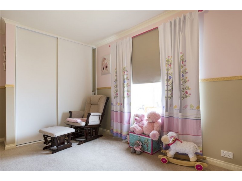 55 Fleming Crescent, Mansfield Park SA 5012