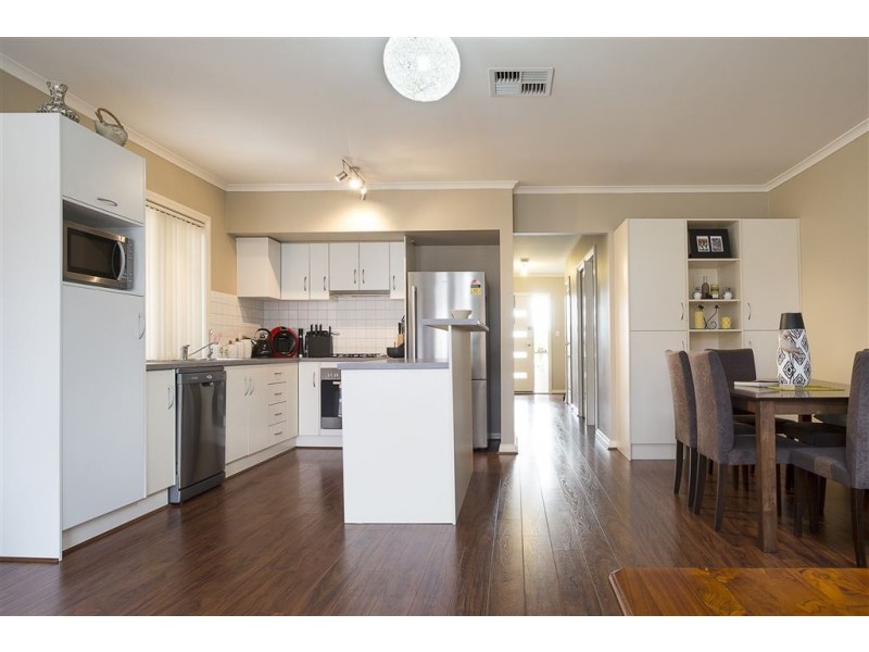 55 Fleming Crescent, Mansfield Park SA 5012