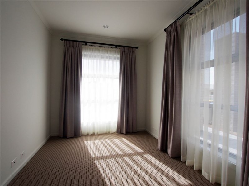 32 Mitchell Street East, Seaton SA 5023