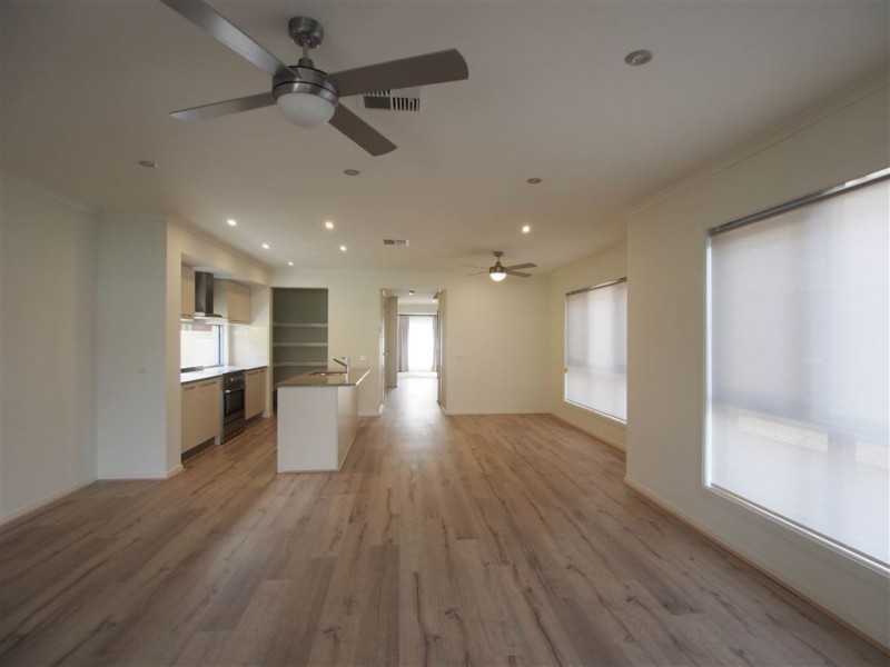 32 Mitchell Street East, Seaton SA 5023