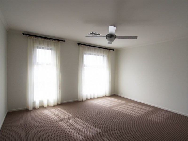 32 Mitchell Street East, Seaton SA 5023