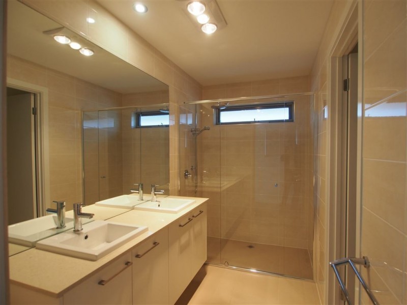 32 Mitchell Street East, Seaton SA 5023