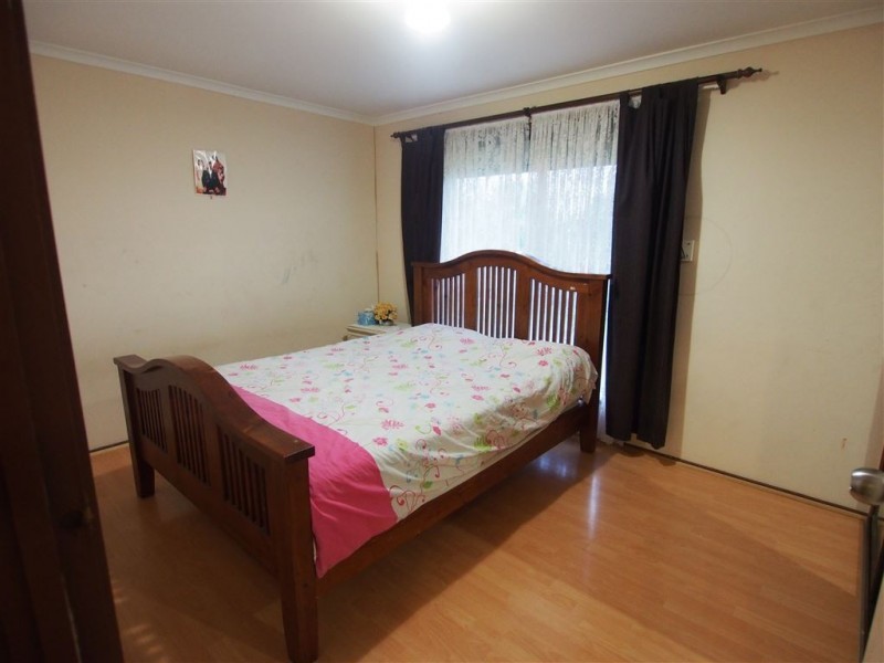 19 Barton Drive, Trott Park SA 5158