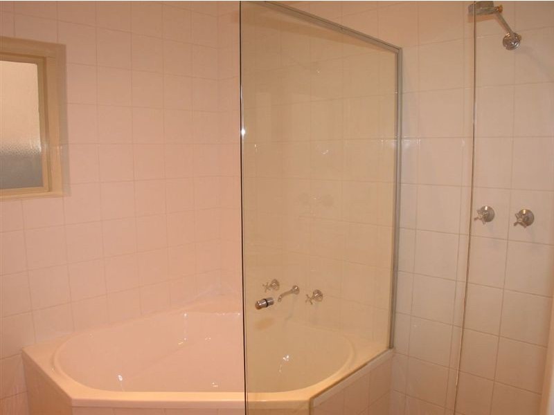 11 Agnes Street, Seaton SA 5023