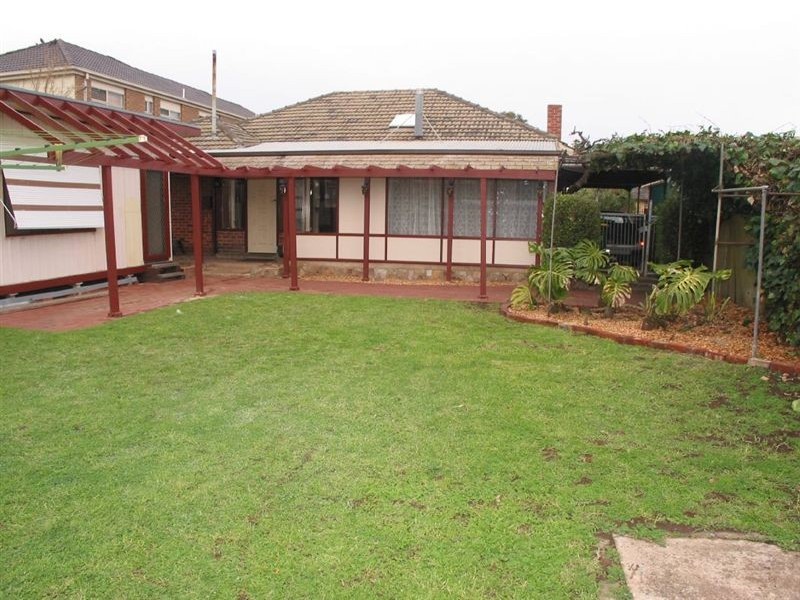 11 Agnes Street, Seaton SA 5023