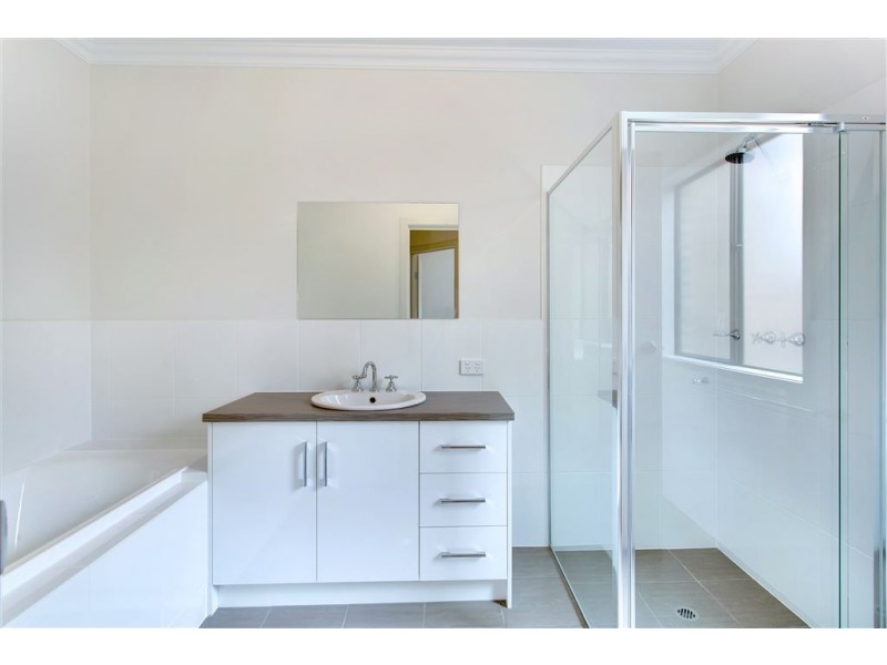14a Perth Avenue, Valley View SA 5093