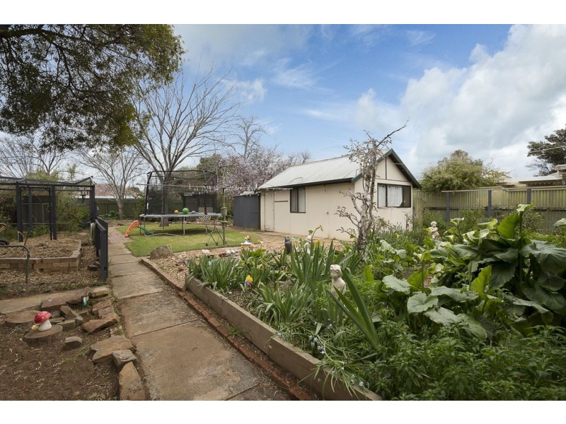 6 Sarah Court, Pennington SA 5013