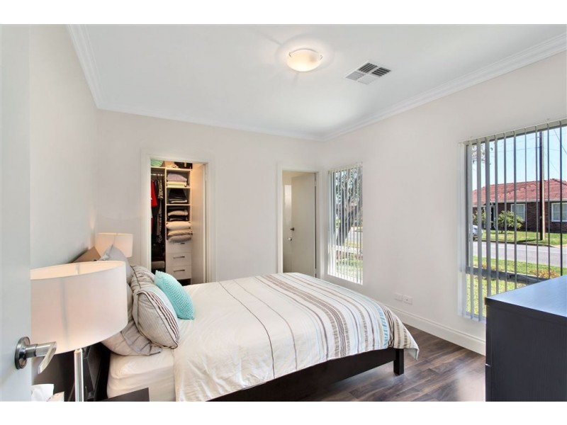 2c Broadford Crescent, Findon SA 5023