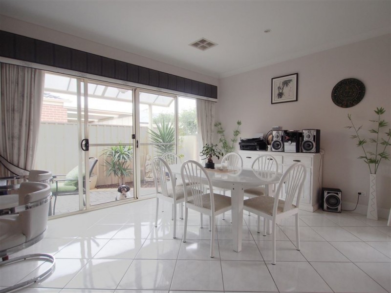 2/33 Raymond Ave, Seaton SA 5023