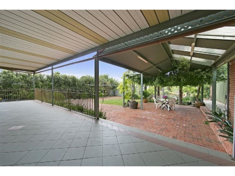 4 Seville Ave, Gulfview Heights SA 5096