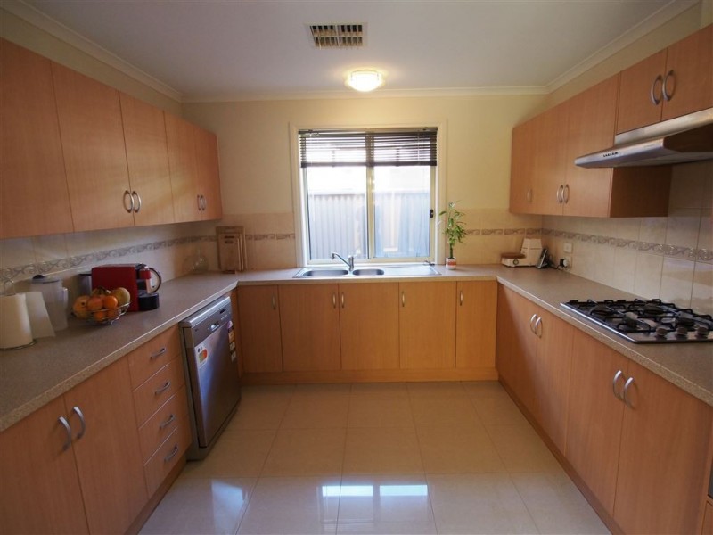 24 Essex Street, Mansfield Park SA 5012