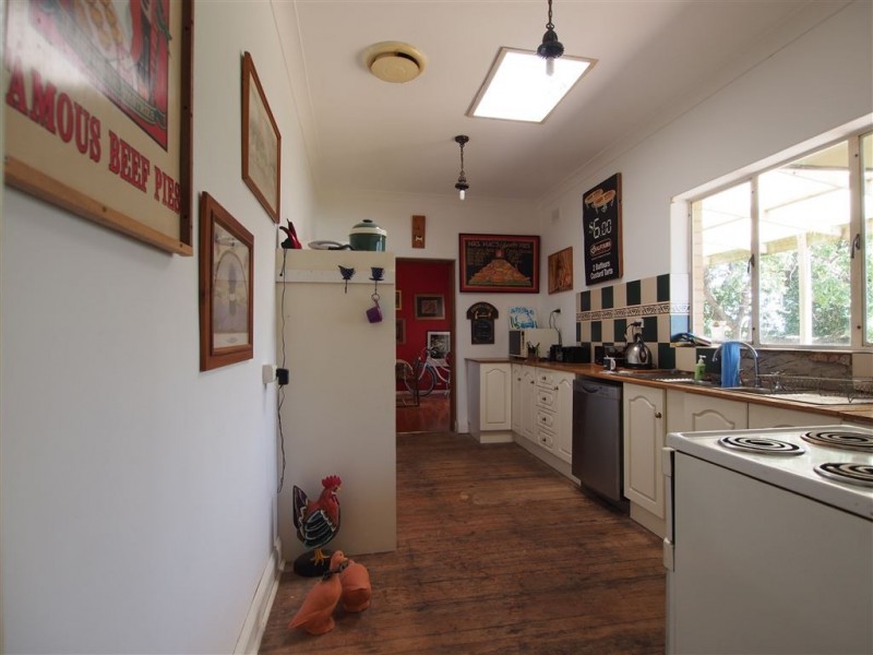 20 Sunnyview Crescent, Ridgehaven SA 5097