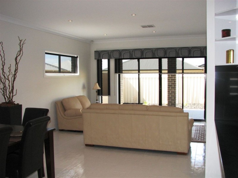 8 Bollard Avenue, Seaford Meadows SA 5169
