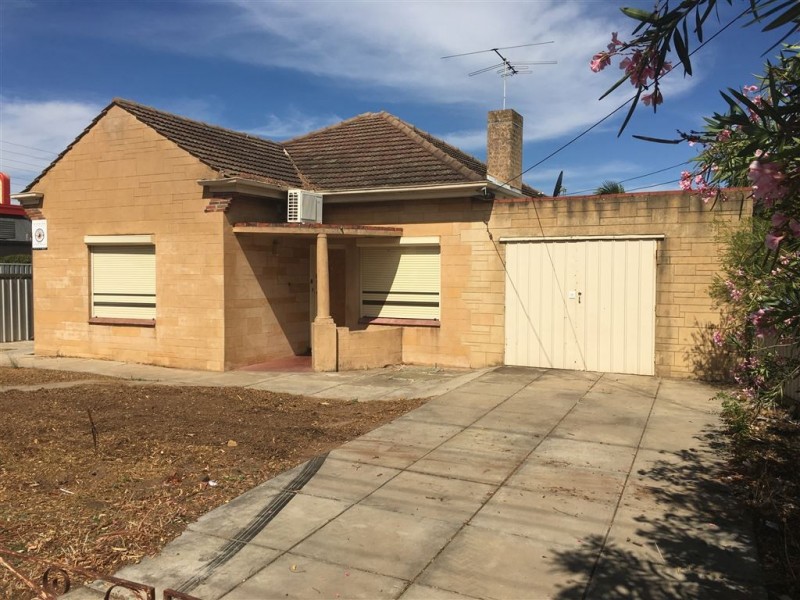 1 Woodlands Crescent, Beverley SA 5009