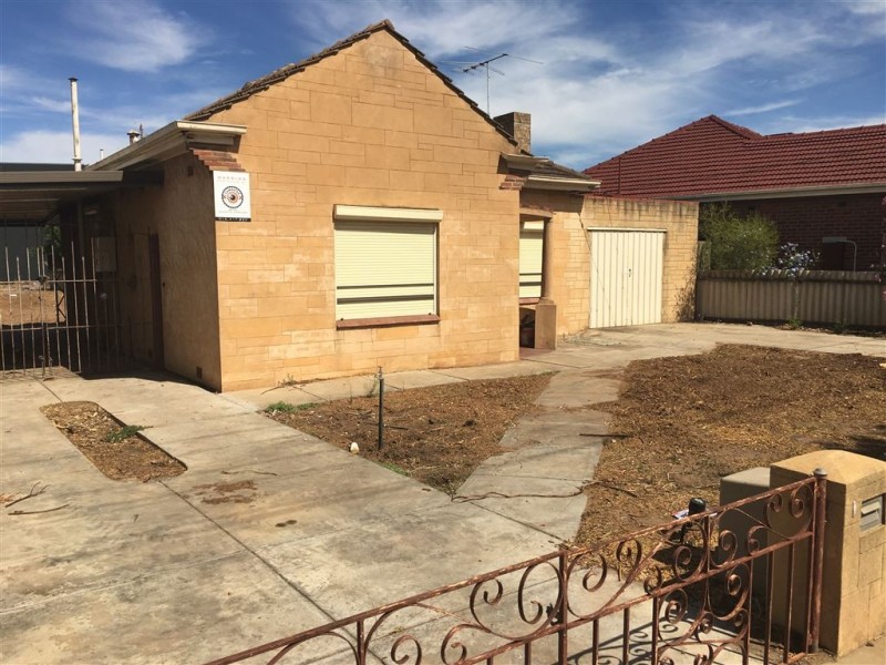 1 Woodlands Crescent, Beverley SA 5009