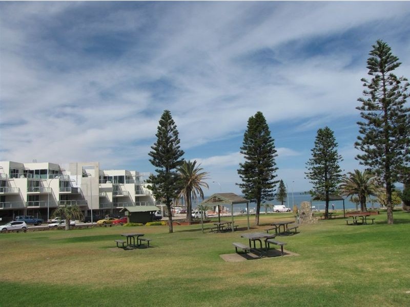6 Grundy Terrace, Christies Beach SA 5165