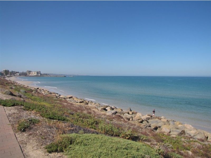8/52 North Esplanade, Glenelg North SA 5045