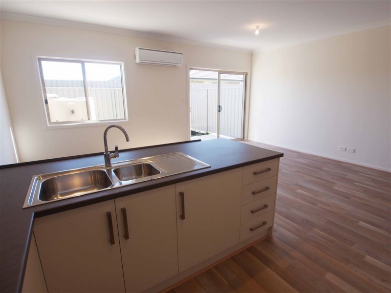 4/19 Hereford Lane, Woodcroft SA 5162