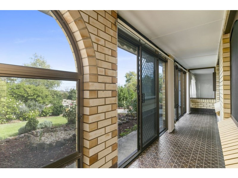 63 Warri Parri Drive, Flagstaff Hill SA 5159