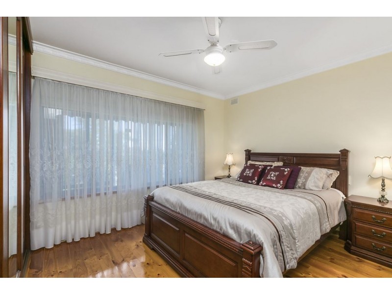 63 Warri Parri Drive, Flagstaff Hill SA 5159