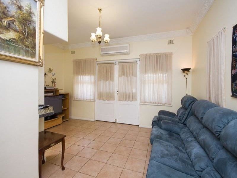 84 Second Avenue, Woodville Gardens SA 5012