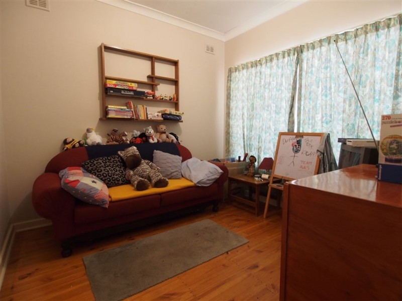 20 Sunnyview Crescent, Ridgehaven SA 5097