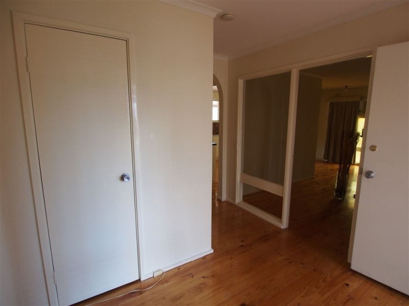 14 Valda Road, Para Hills SA 5096