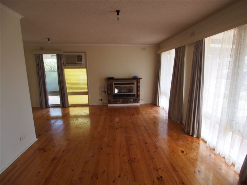 14 Valda Road, Para Hills SA 5096