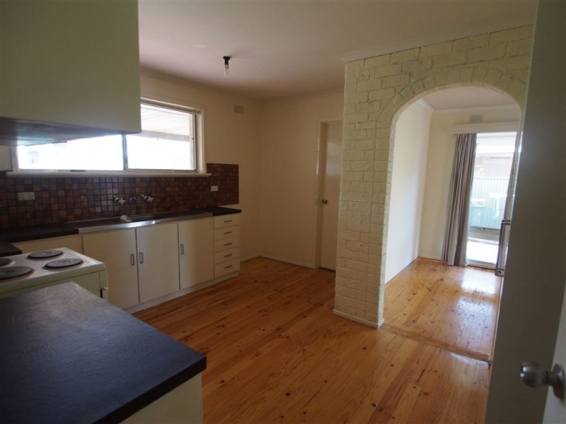 14 Valda Road, Para Hills SA 5096